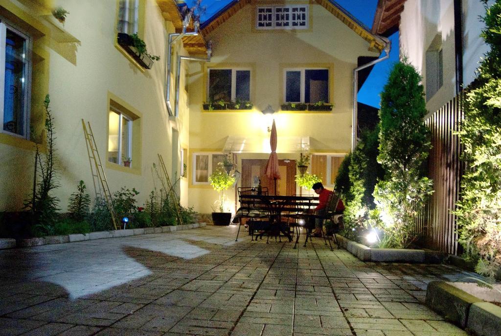 B&B Dumbrava グラ・フモアルルイ エクステリア 写真